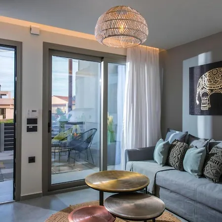 Luxury Living * Kokkini Hani